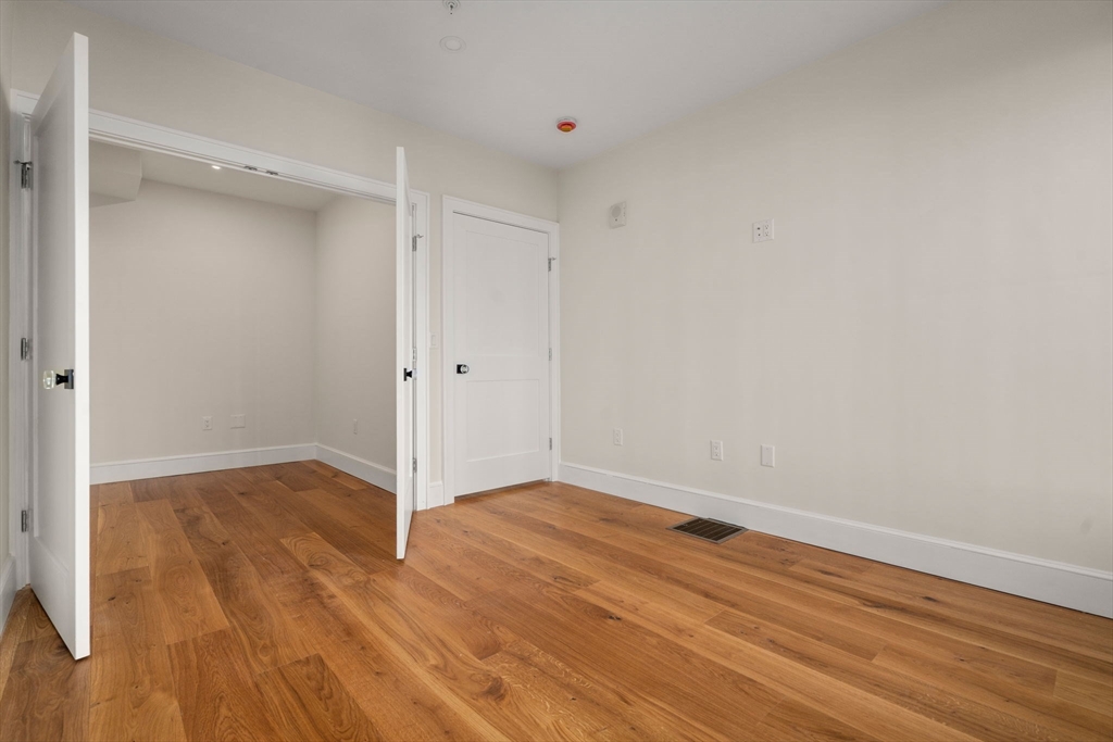 34 Vinton St