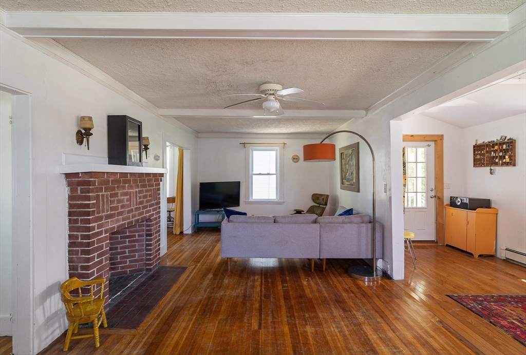 586 Nantasket Ave