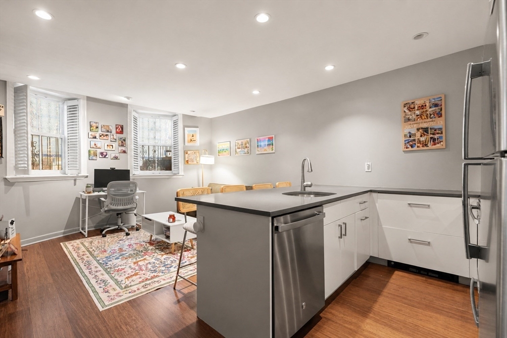 92 W Springfield # 1