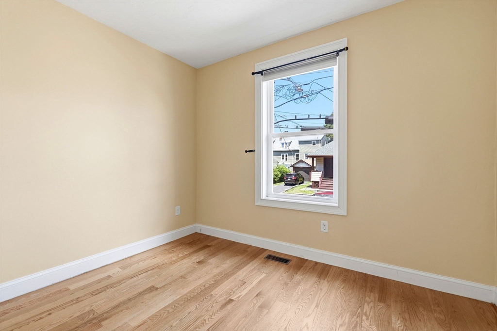 47 Metropolitan Ave # 1