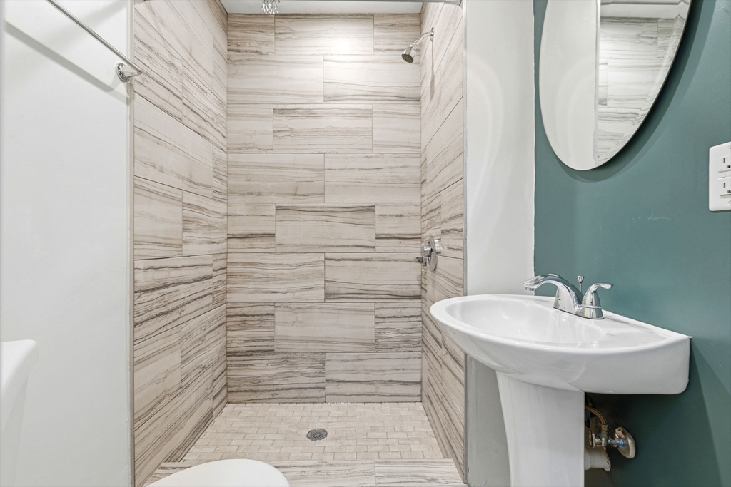 47 Metropolitan Ave # 1