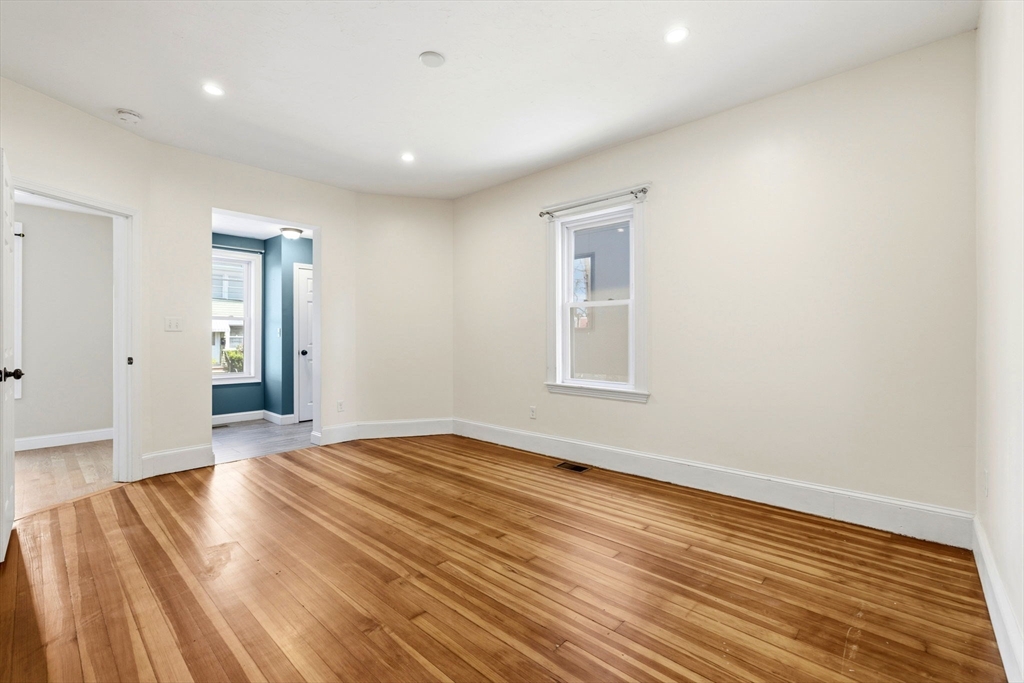 47 Metropolitan Ave # 1
