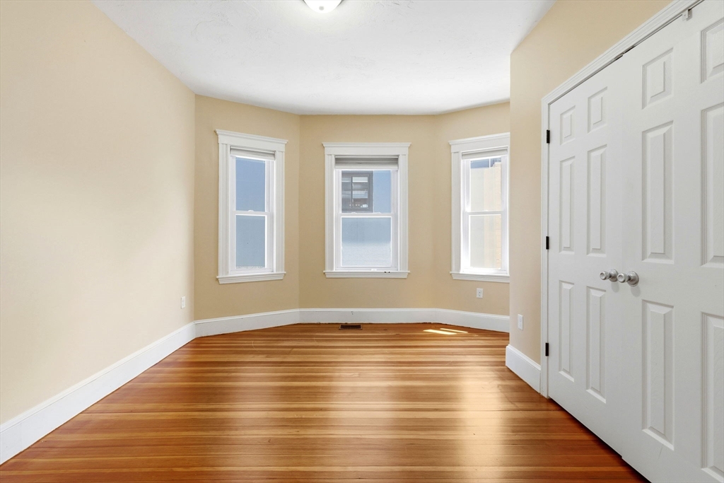 47 Metropolitan Ave # 1