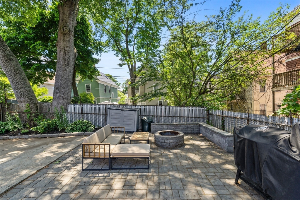 47 Metropolitan Ave # 1