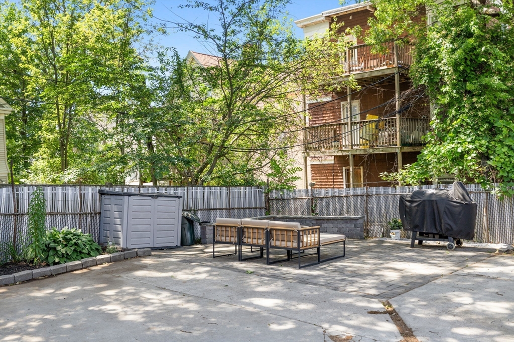47 Metropolitan Ave # 1