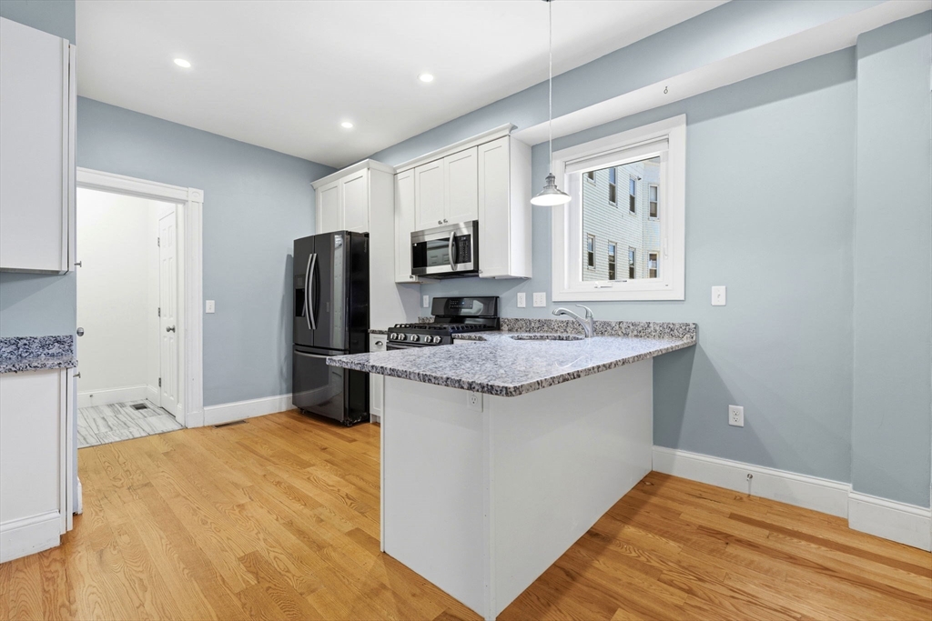 47 Metropolitan Ave # 1