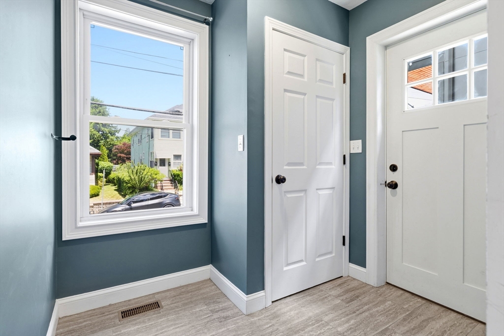 47 Metropolitan Ave # 1