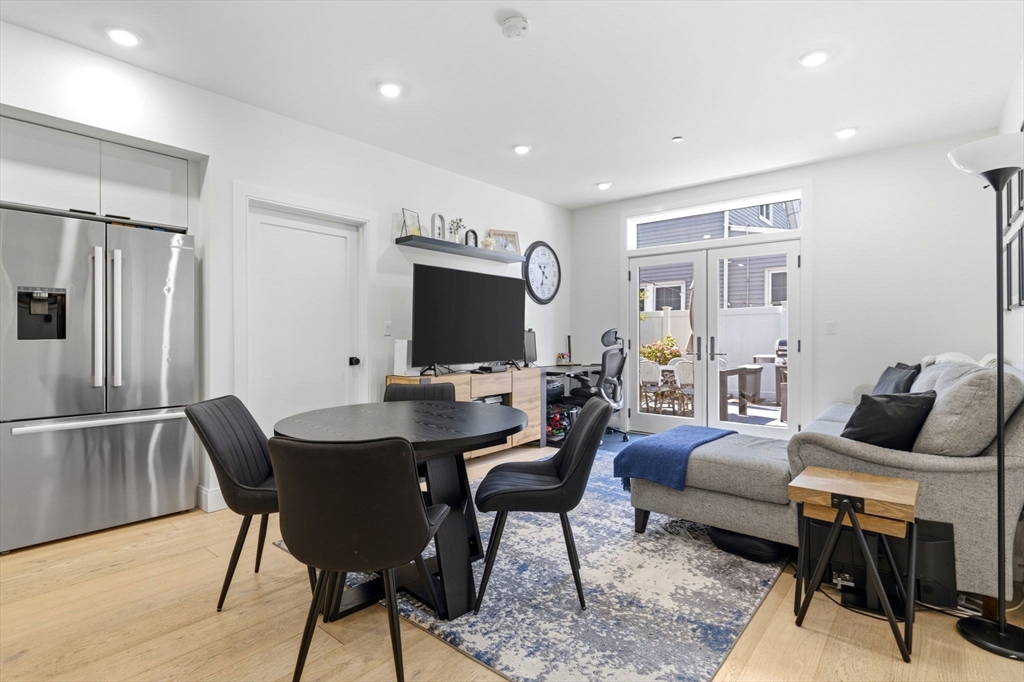 101 Condor St # 205