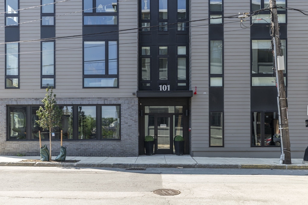 101 Condor St # 205