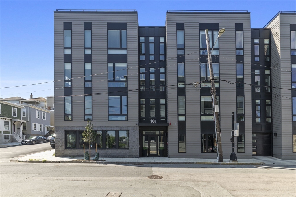 101 Condor St # 205