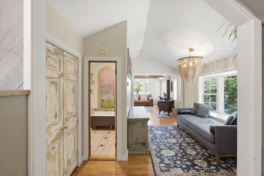 7 Bridle Path