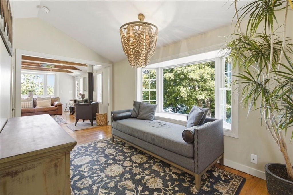 7 Bridle Path
