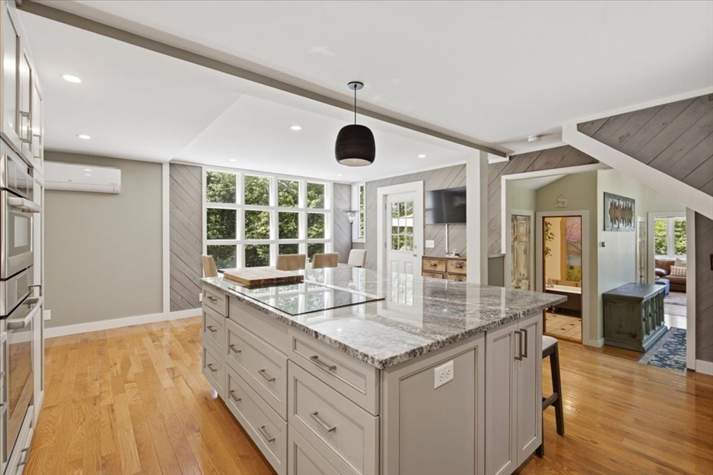 7 Bridle Path