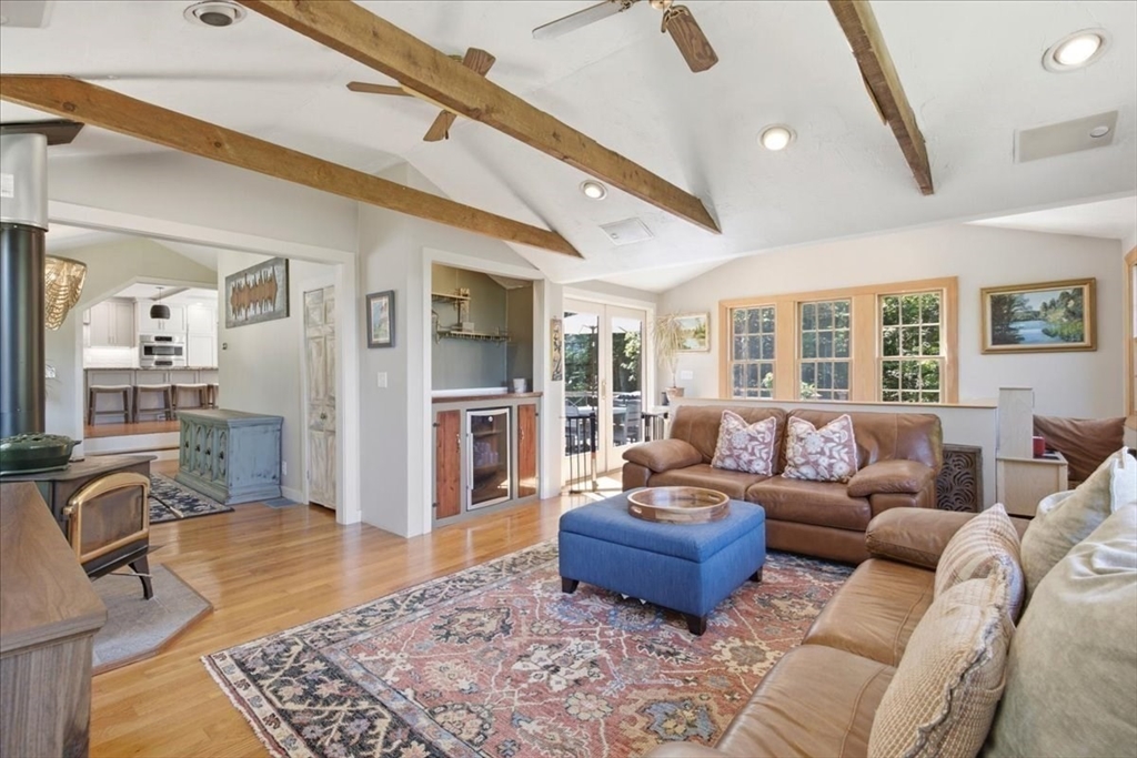 7 Bridle Path