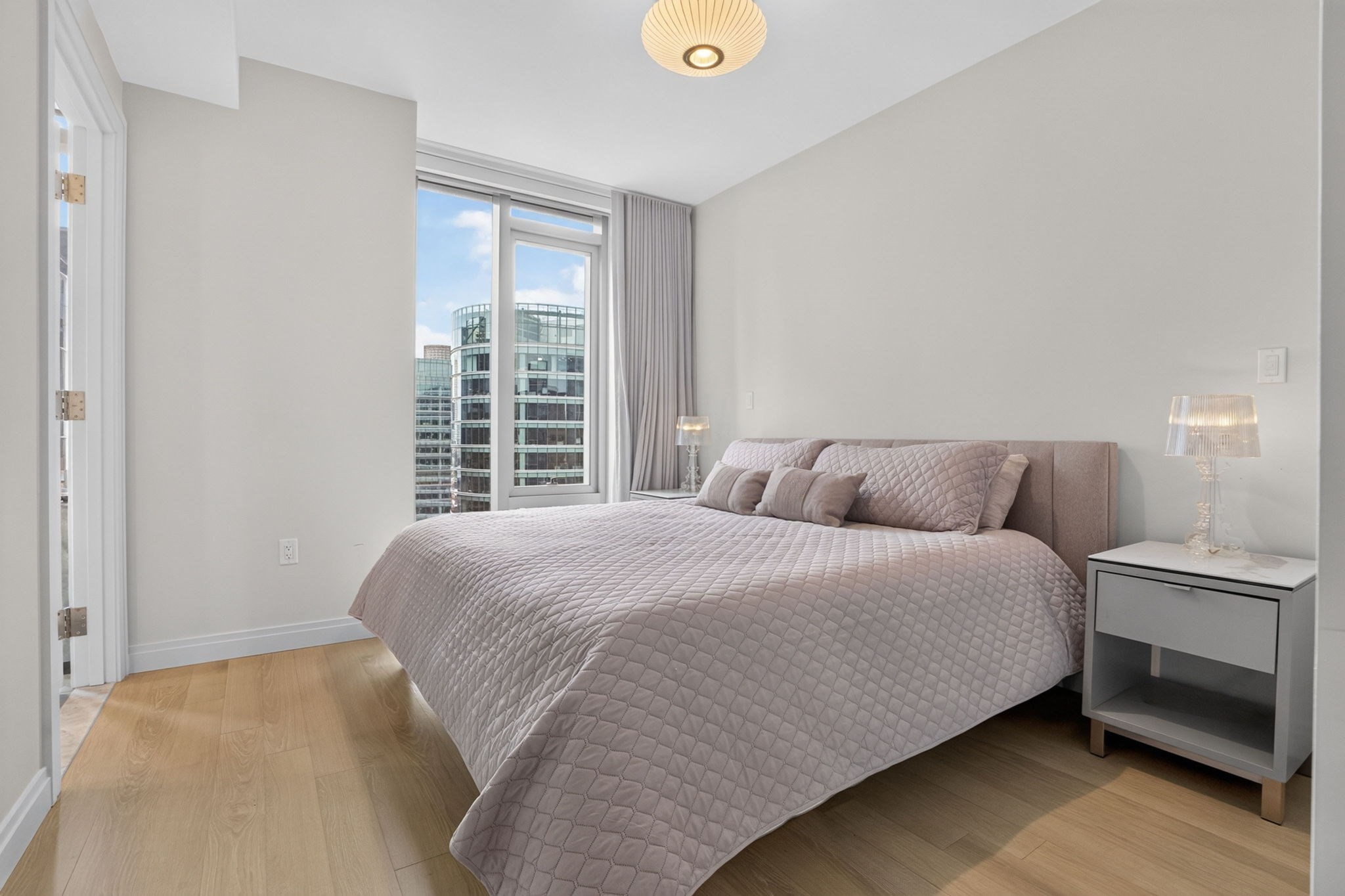 135 Seaport Blvd # 2007