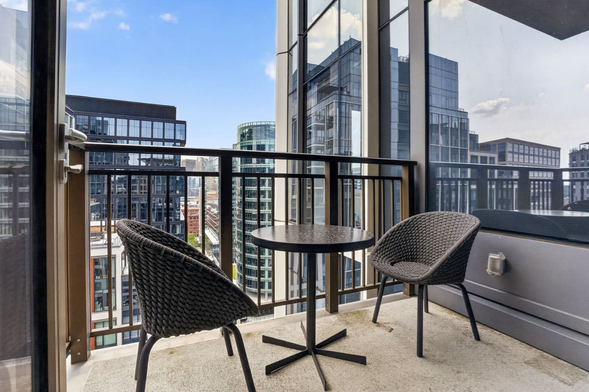 135 Seaport Blvd # 2007
