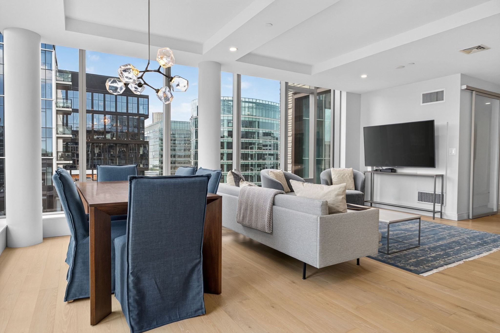 135 Seaport Blvd # 2007