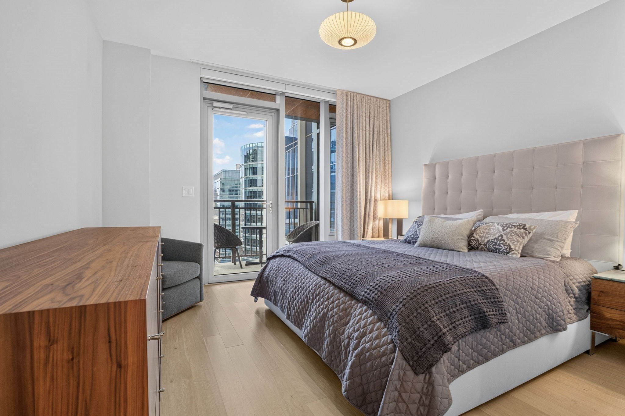135 Seaport Blvd # 2007