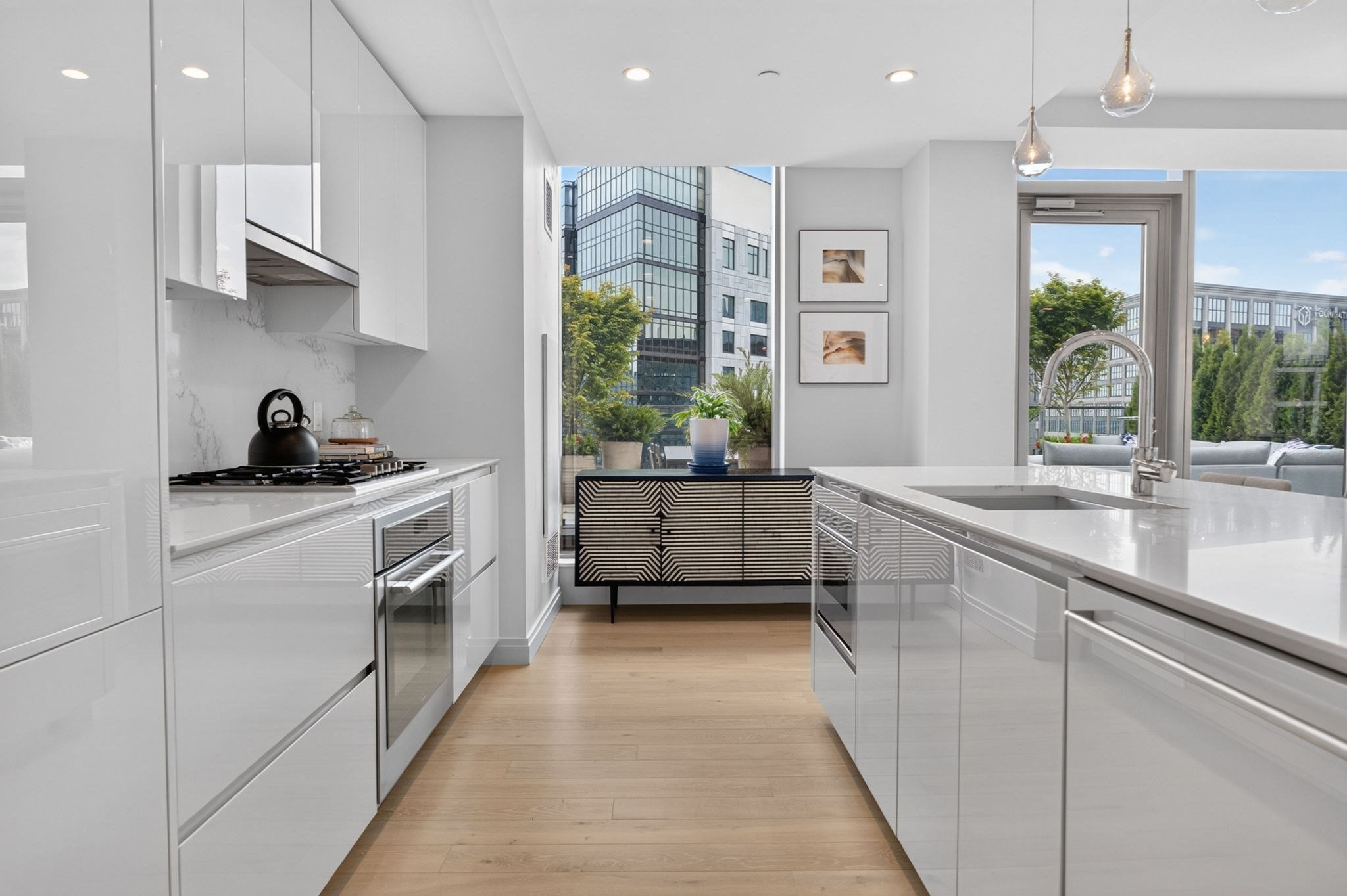135 Seaport Blvd # 2007