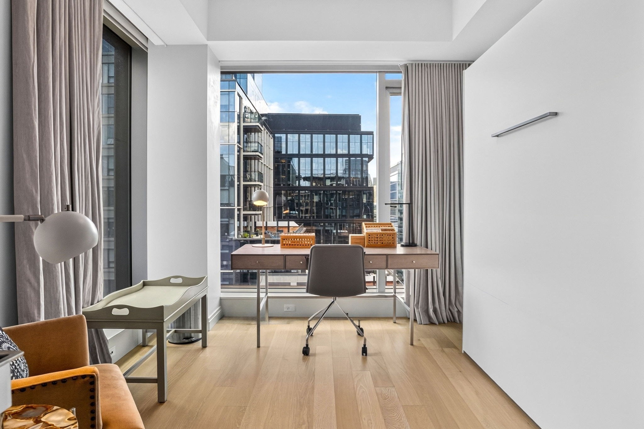 135 Seaport Blvd # 2007