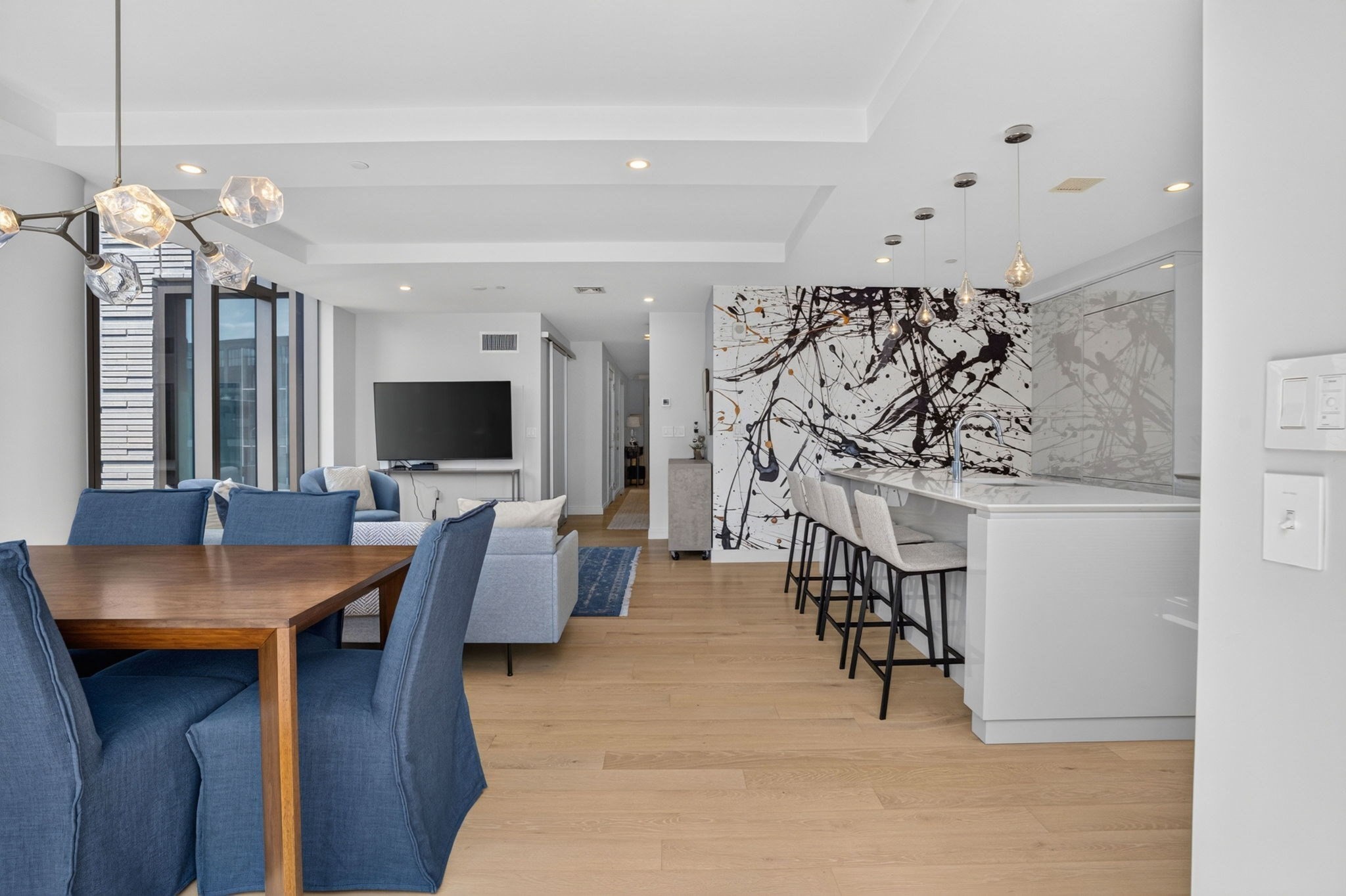 135 Seaport Blvd # 2007