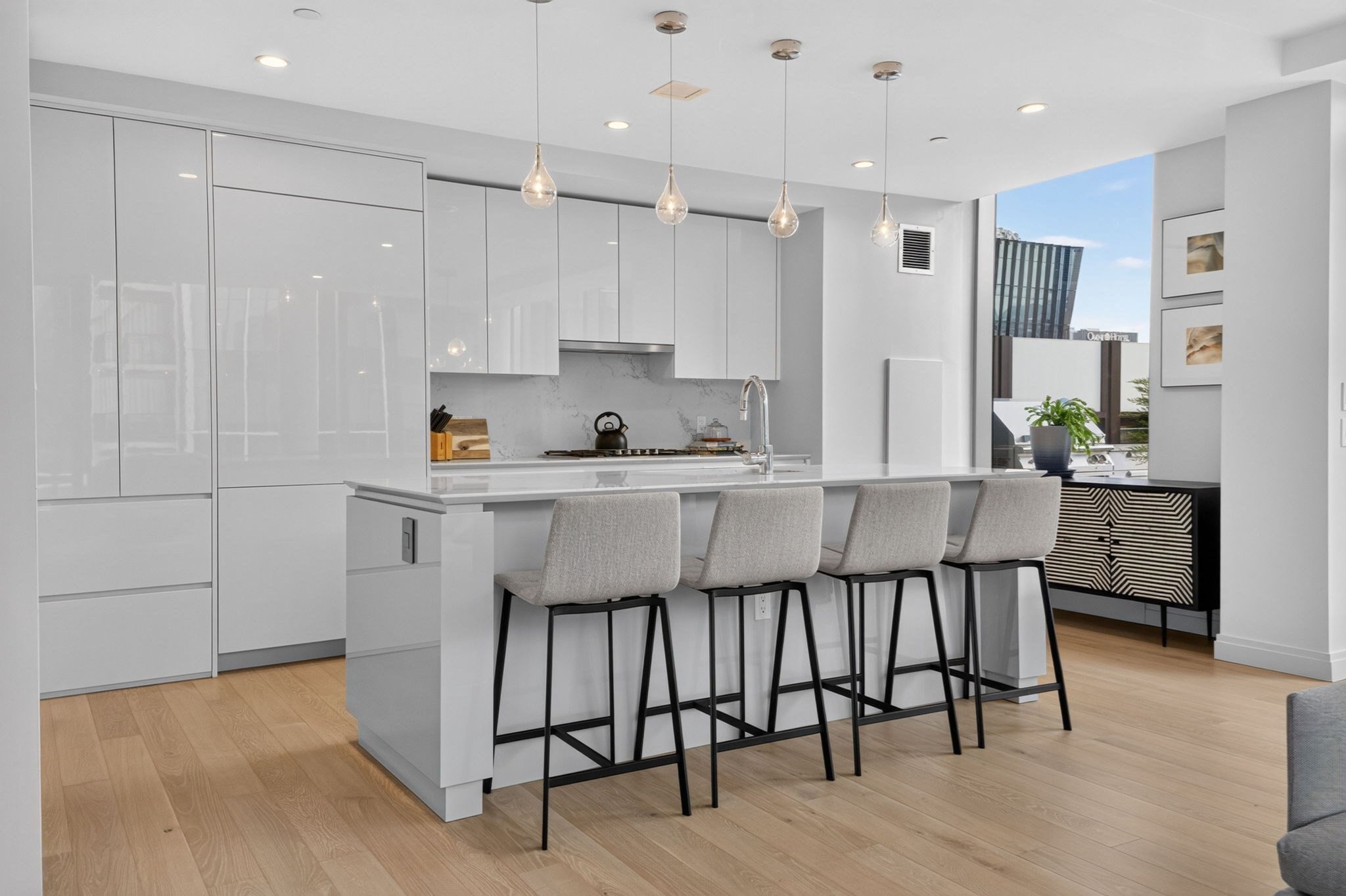 135 Seaport Blvd # 2007