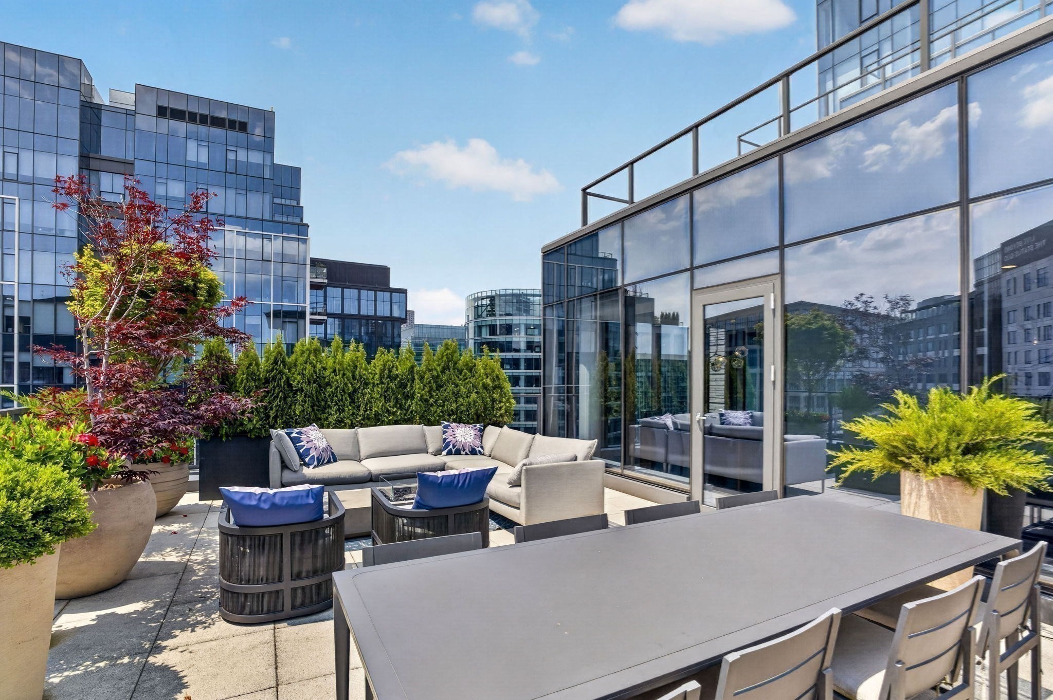 135 Seaport Blvd # 2007