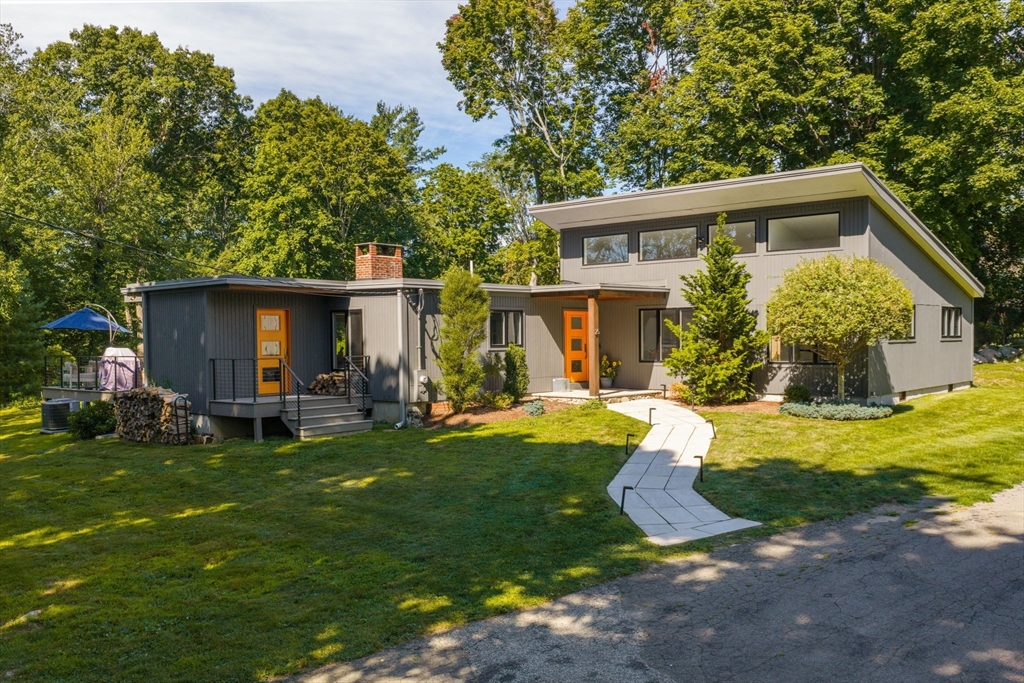 25 Virginia Ln