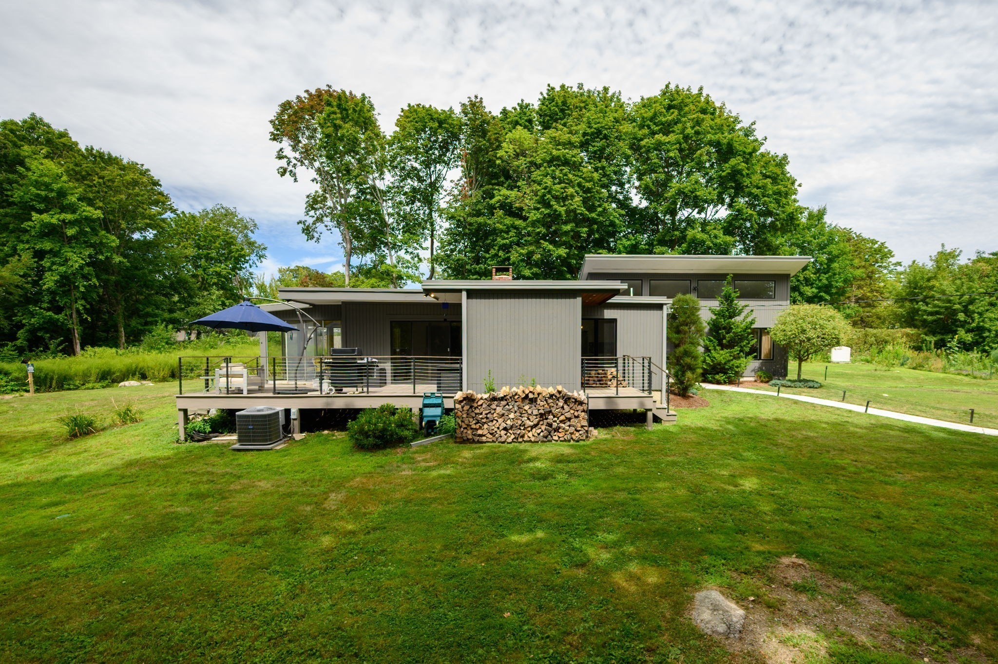 25 Virginia Ln