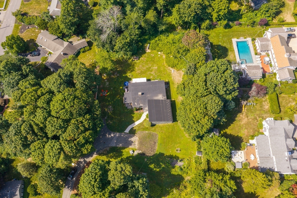 25 Virginia Ln