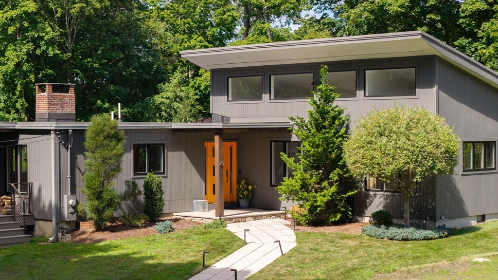 25 Virginia Ln