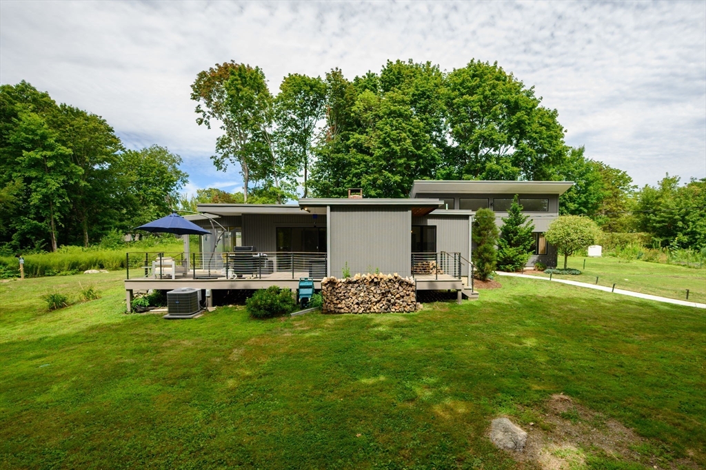 25 Virginia Ln
