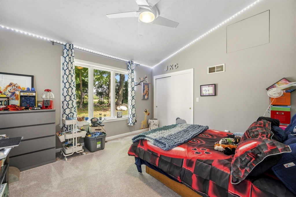 25 Virginia Ln