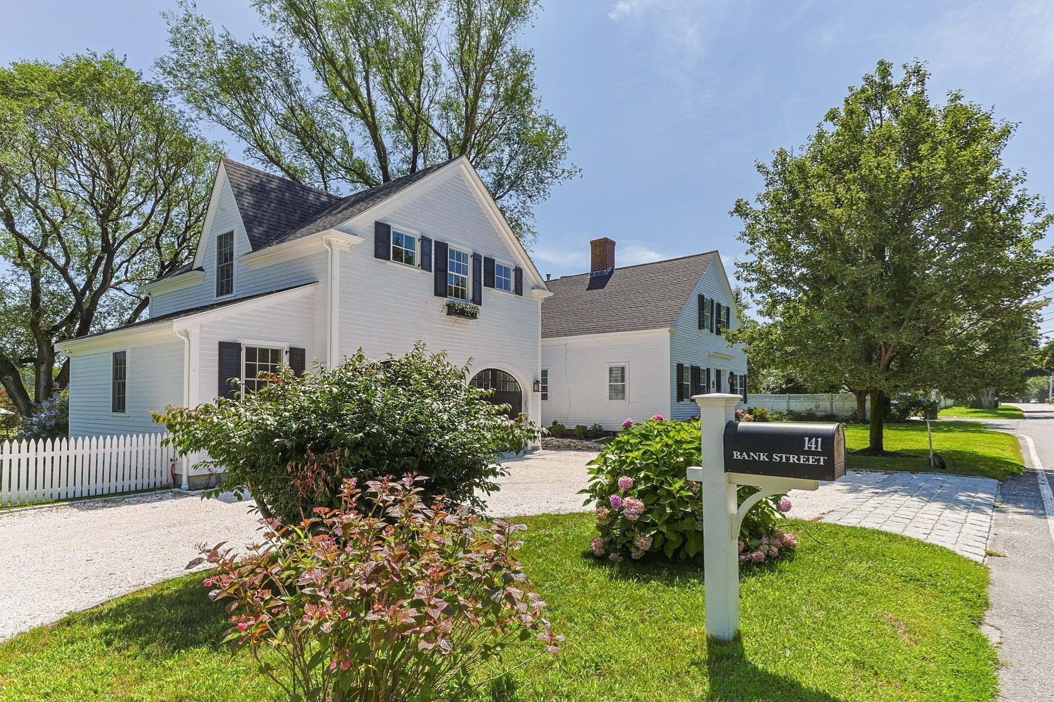 141 Bank St