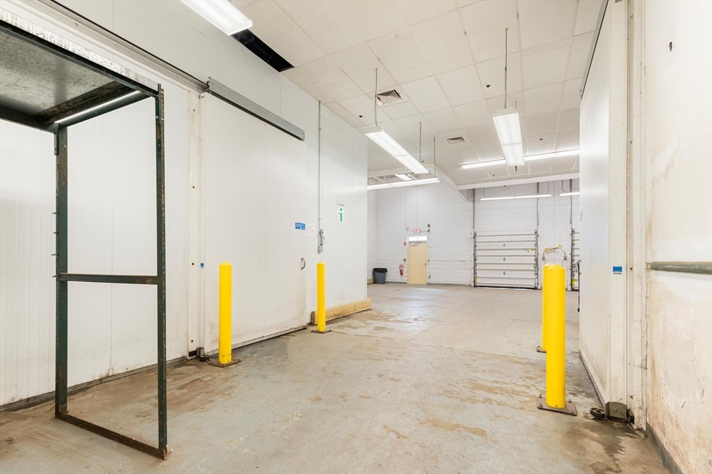 11 Commercial St # 11
