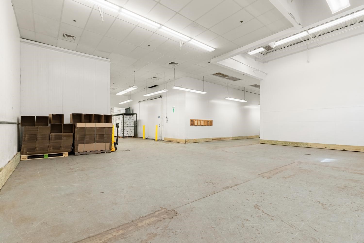 11 Commercial St # 11
