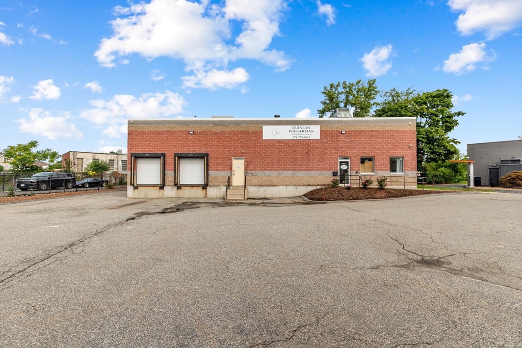 11 Commercial St # 11