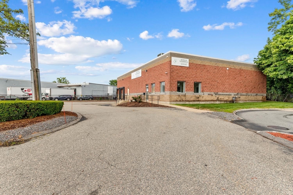 11 Commercial St # 11