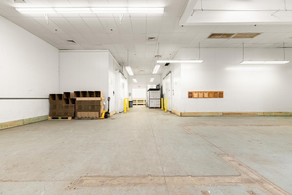 11 Commercial St # 11