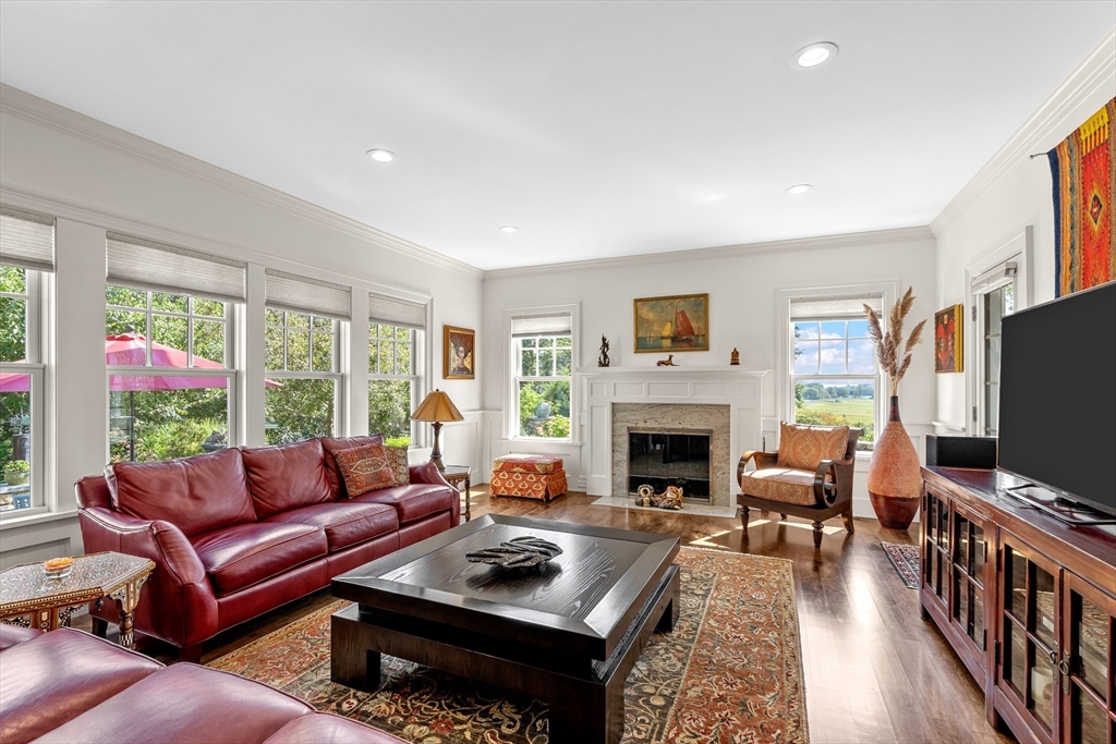 8 Border St