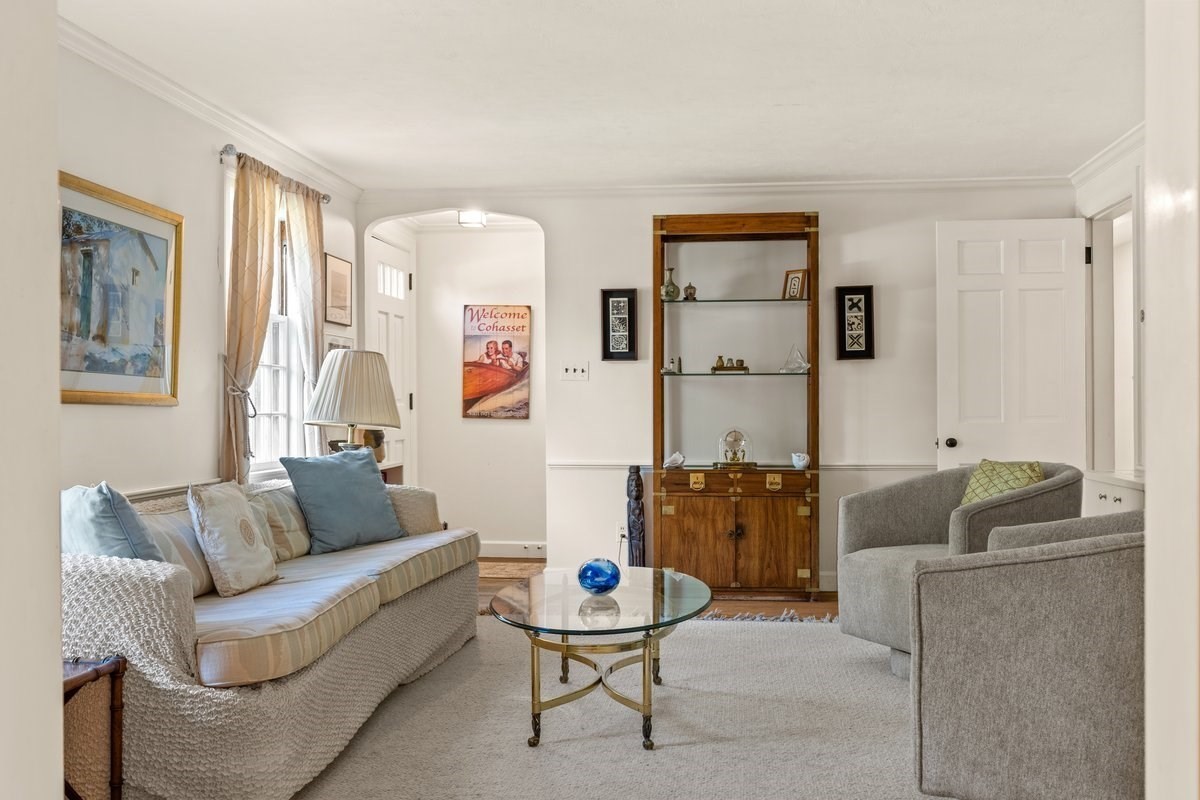 11 Cedar Lane