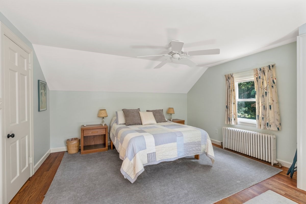 11 Cedar Lane