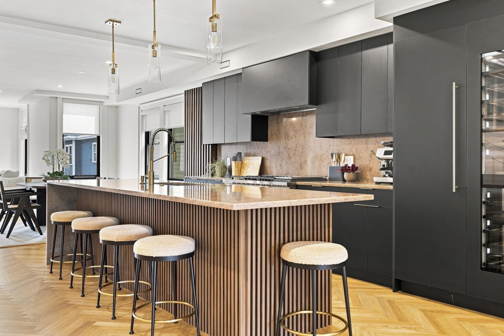 532 E. 3rd Street Unit: PH5