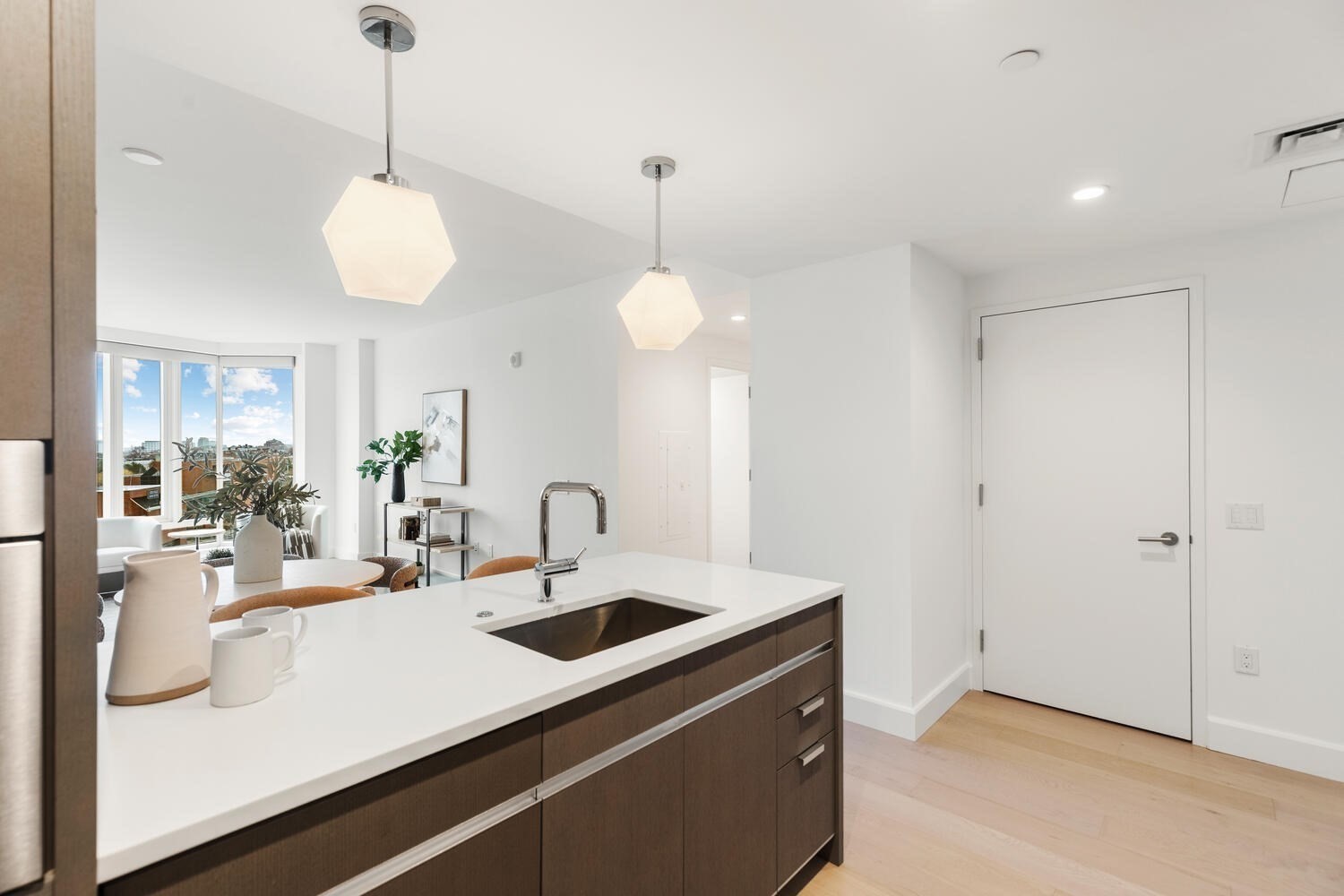100 Lovejoy Wharf # H Unit: 8-H