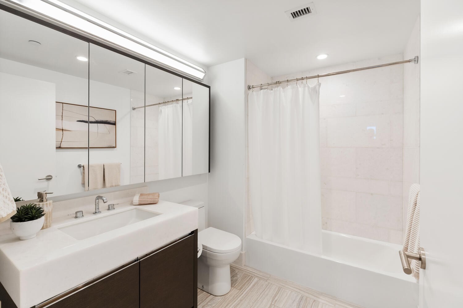 100 Lovejoy Wharf # H Unit: 8-H