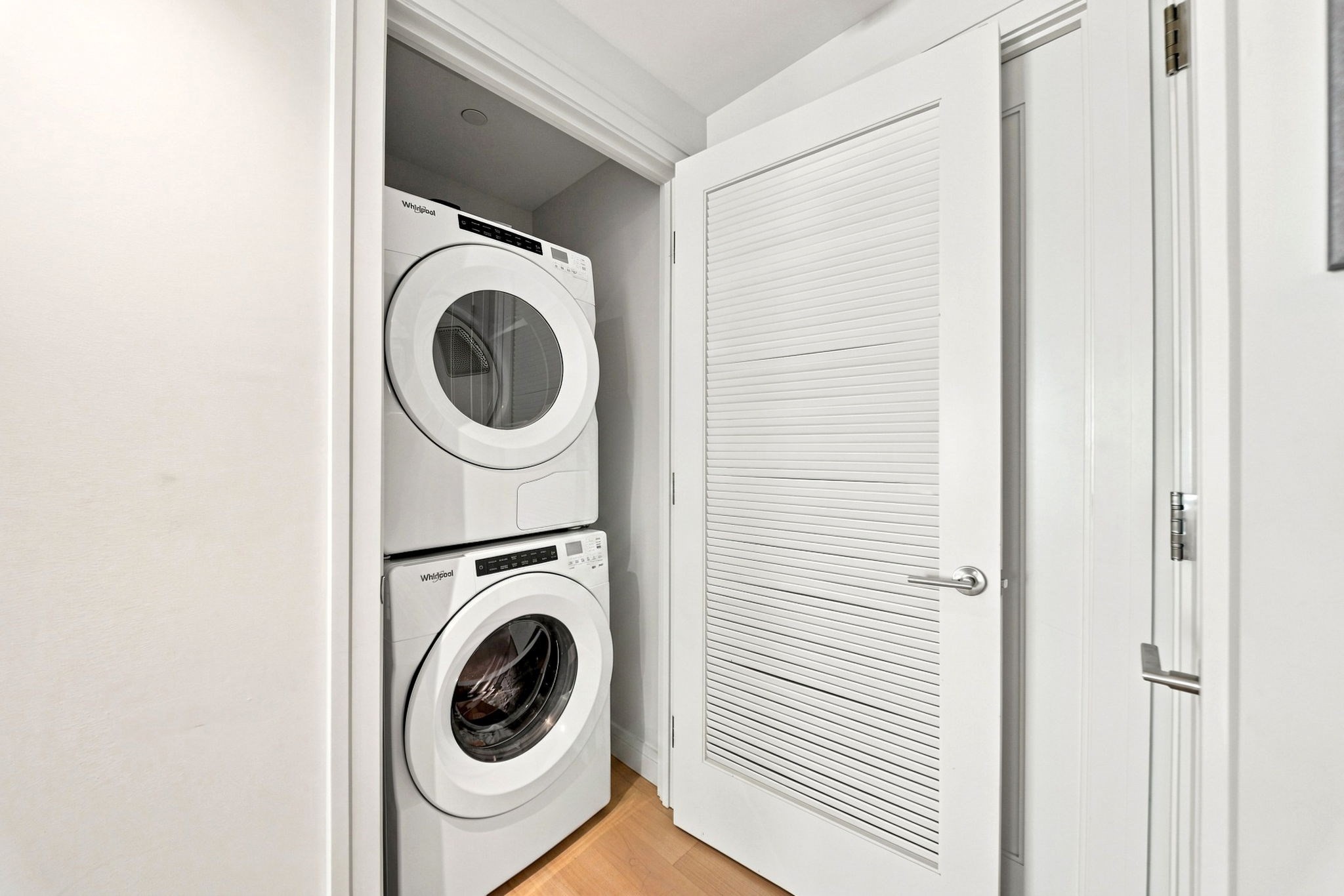 133 Seaport Blvd # 1122