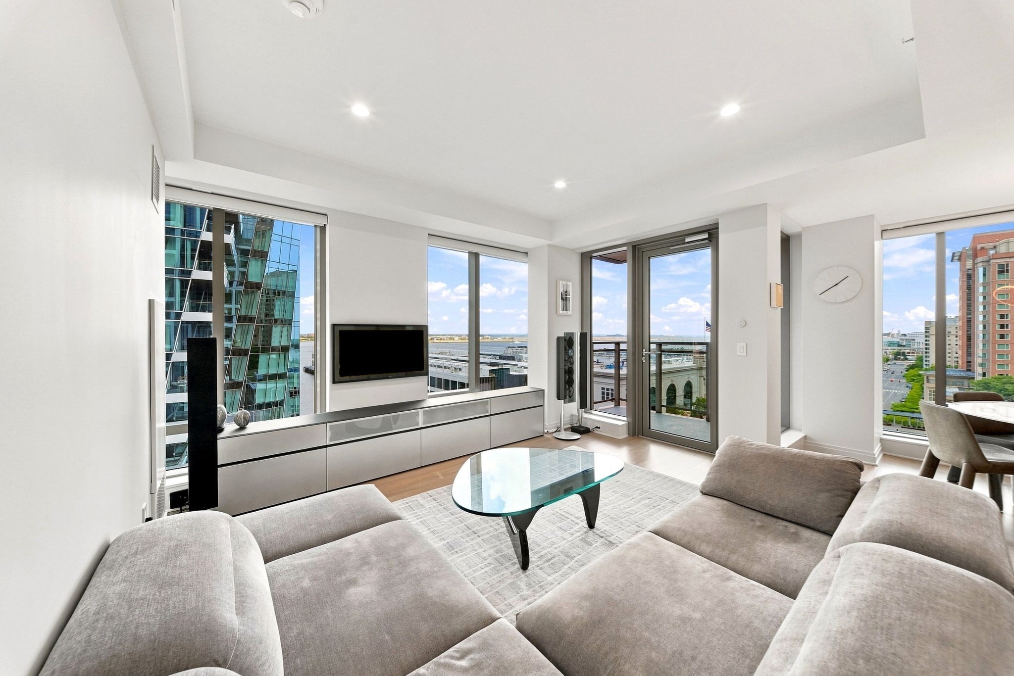 133 Seaport Blvd # 1122