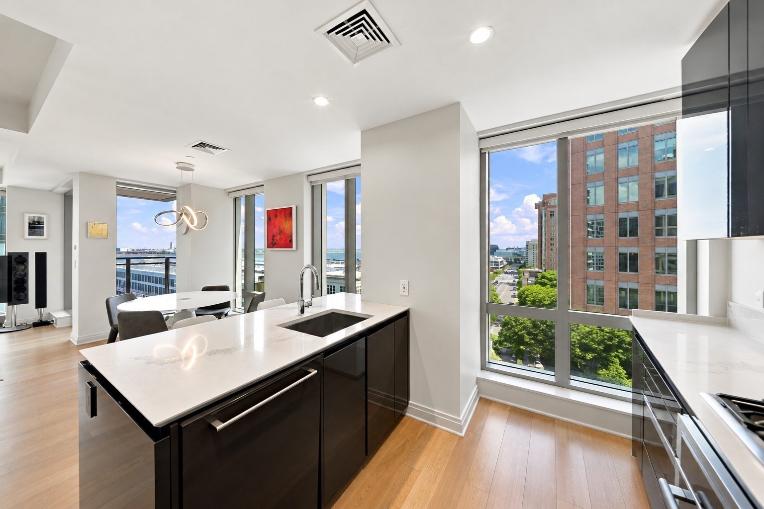 133 Seaport Blvd # 1122