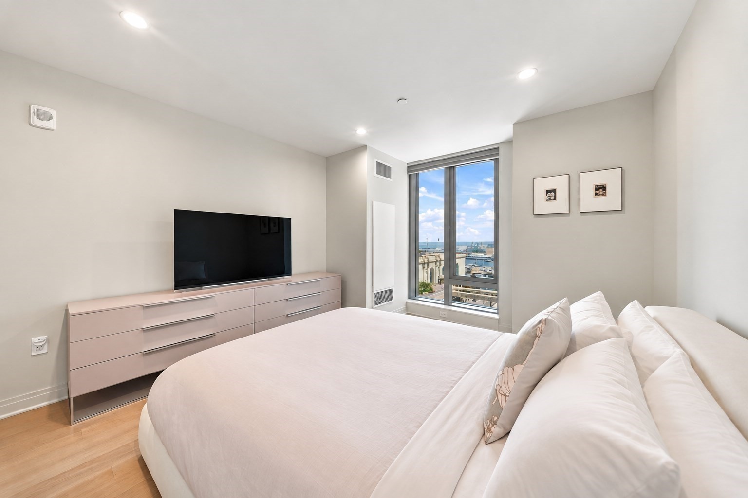 133 Seaport Blvd # 1122