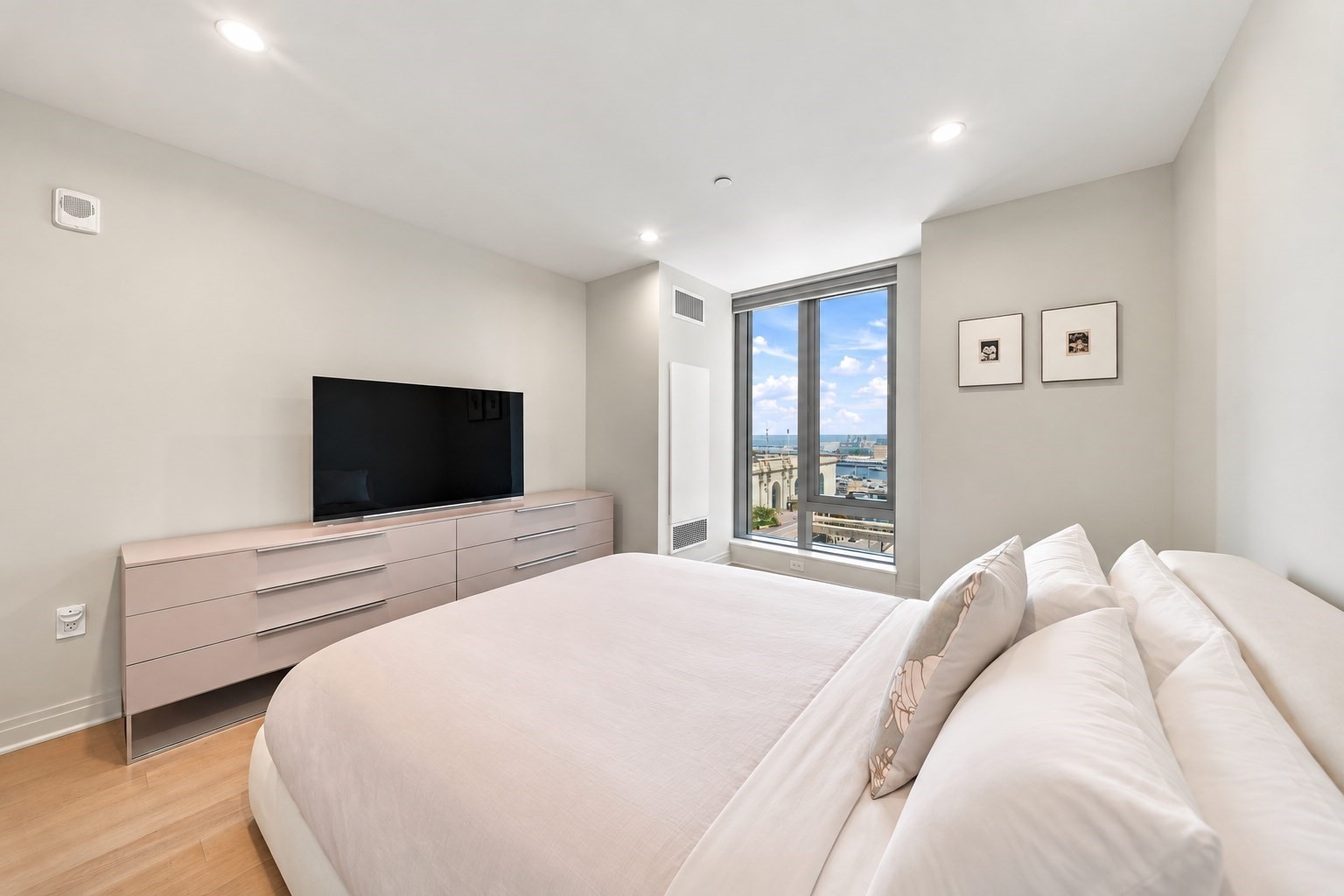 133 Seaport Blvd # 1122